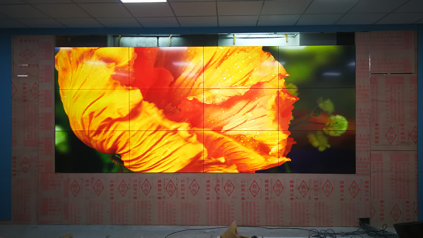 爱普乐为重庆万州某中学打造智能会议室大屏